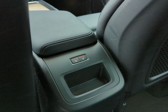 Volvo XC60 B5 B AWD Plus Dark aut