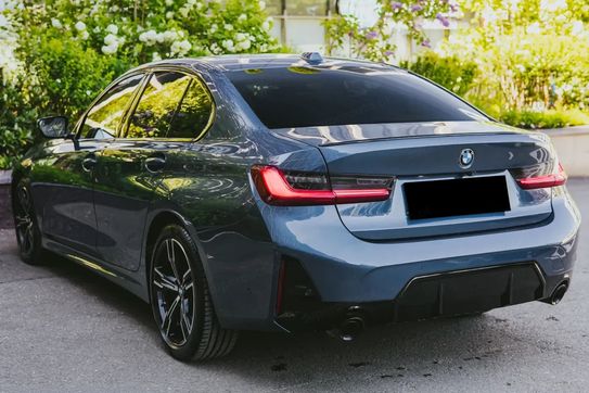 BMW Seria 3 330i xDrive M Sport