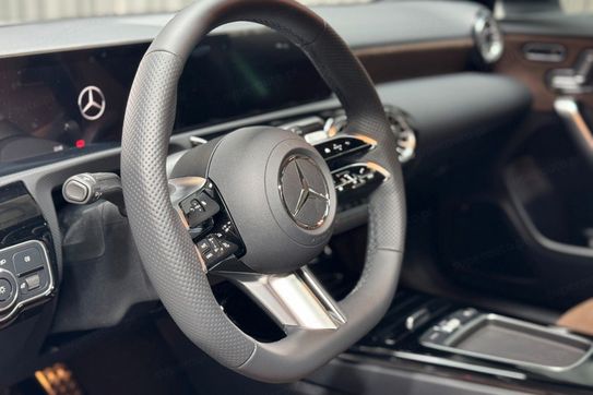 Mercedes CLA 200 AMG Line Shooting Brake