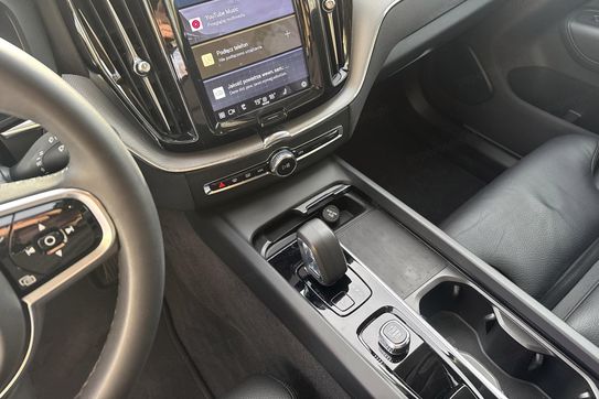 Volvo XC60 B4 B Plus Dark