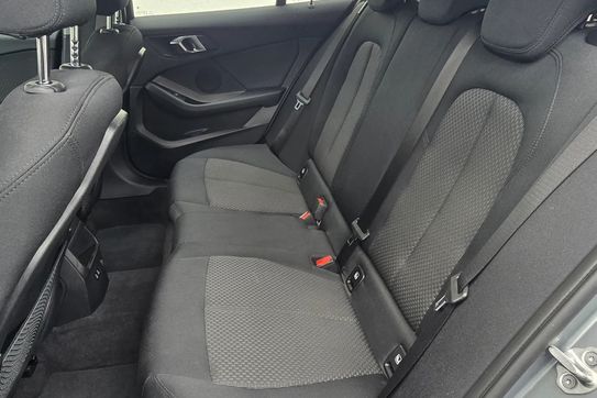 BMW Seria 1 118i Advantage aut