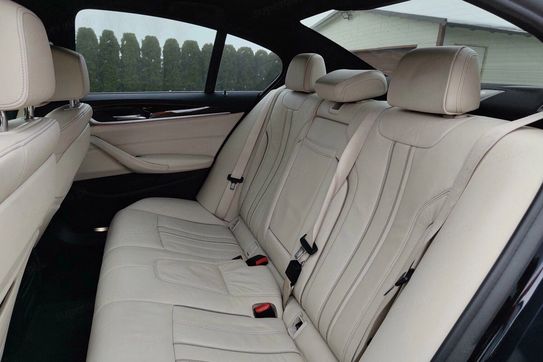 BMW Seria 5 530i xDrive M Sport