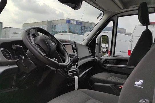 Iveco Daily 70C18 Zabudowa + Tył spanie