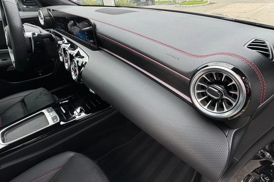 Mercedes CLA AMG 35 4-Matic Shooting Brake