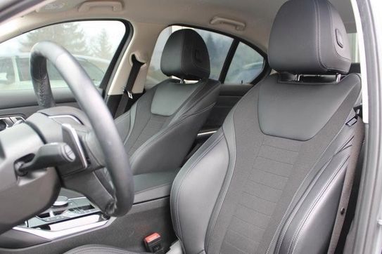 BMW Seria 3 320i xDrive