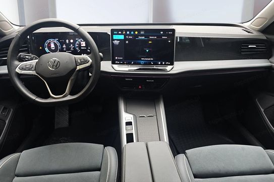 Volkswagen Passat 1.5 TSI  DSG