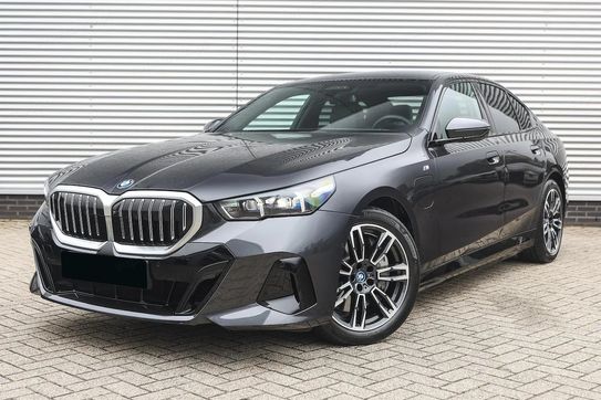 BMW Seria 5 530e xDrive M Sport