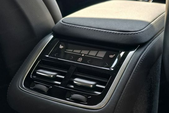 Volvo XC90 B5 B AWD Plus Bright