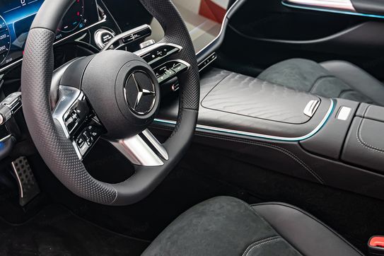 Mercedes Klasa E 220 d 4-Matic AMG