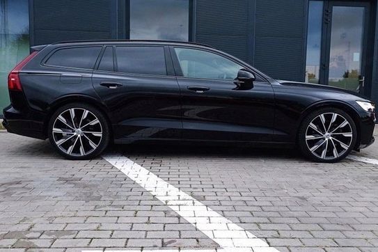 Volvo V60 B4 D R-Design