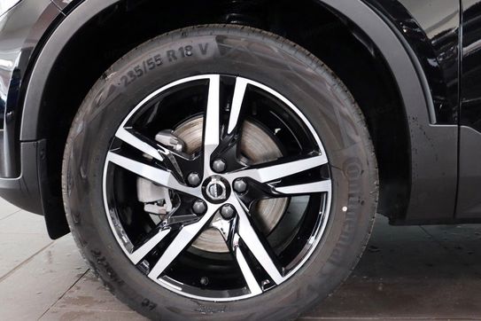 Volvo XC40 B4 Plus Dark