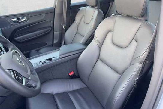 Volvo XC60 B5 B AWD Plus Dark aut