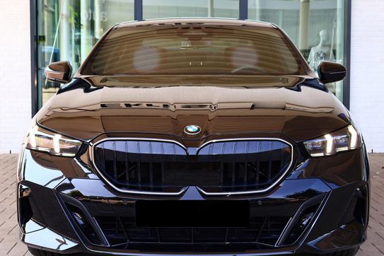 BMW Seria 5 530e xDrive M Sport