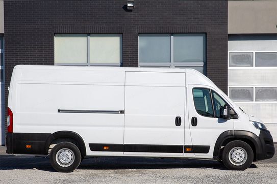 Opel Movano L4H2