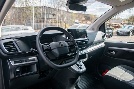 Opel Zafira Life Extra Long L2H1 Business AT8