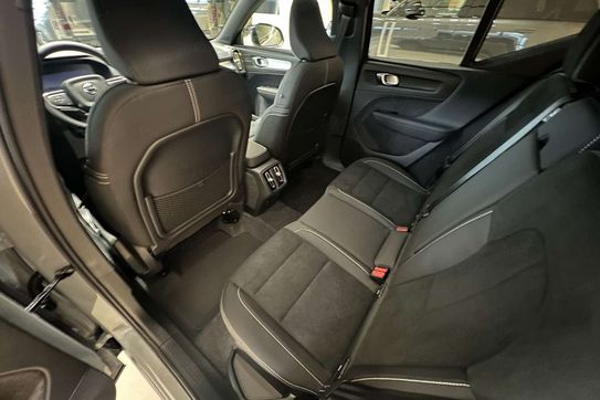 Volvo XC40 B4 Plus Black Edition