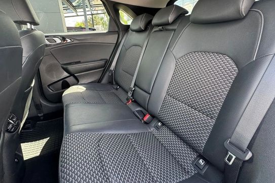 Kia Ceed 1.5 t-Gdi Tribute Dct