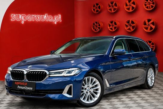 BMW Seria 5 Touring 520d xDrive Luxury Line