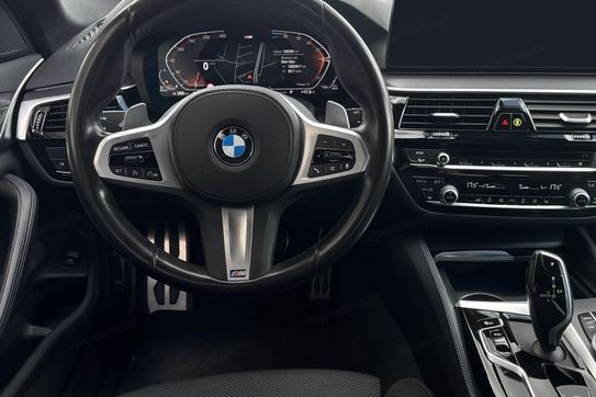 BMW Seria 5 Touring 520d xDrive M Sport