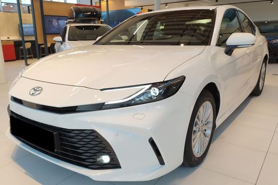 Toyota Camry Comfort 2.5 Hybrid Dynamic Force