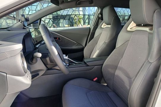 Toyota C-HR 2.0 PHEV Dynamic Force Executive