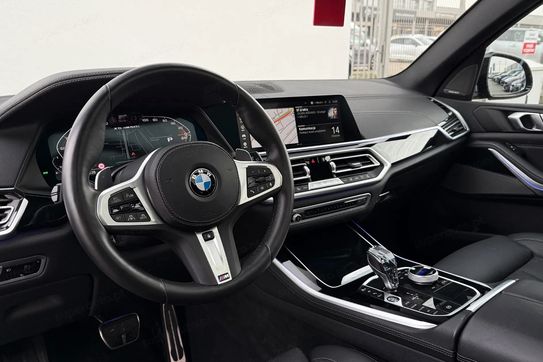 BMW X5 M50i xDrive