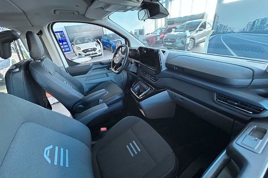 Ford Tourneo Custom 320 L1H1 Active A8 AWD