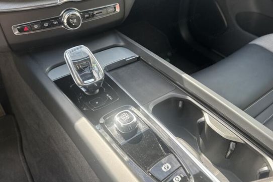 Volvo XC60 B4 B Plus Dark