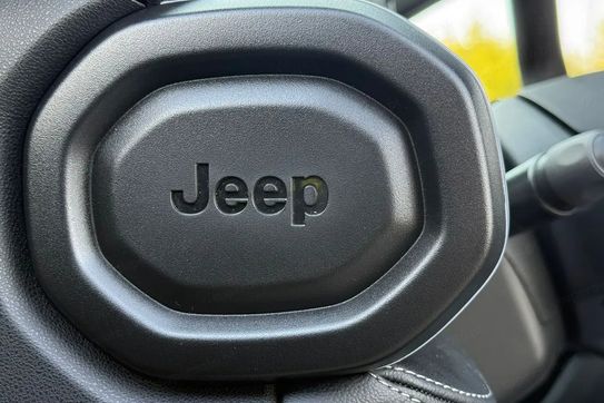 Jeep Avenger Anniversary 1.2 MHEV AT6