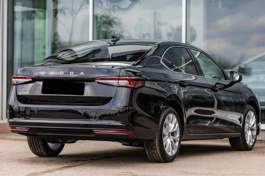 Skoda Superb Drive 2.0 TSI DSG