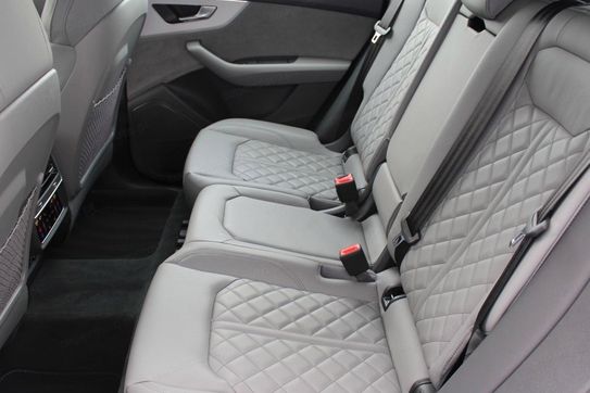 Audi Q8 SQ8 TFSI quattro