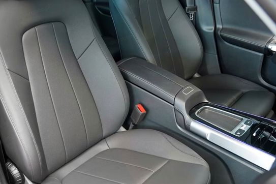 Mercedes GLB 200 Progressive