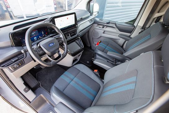 Ford Tourneo Custom 2.5 PHEV CVT L1 Sport