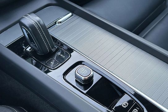 Volvo XC60 B4 B R-Design aut