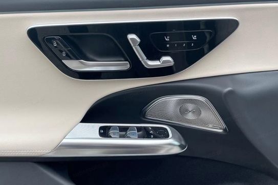 Mercedes Klasa E 220 d 4-Matic AMG