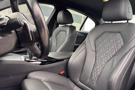 BMW Seria 5 518d M Sport