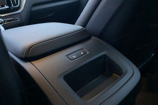 Volvo XC60 B5 B AWD Plus Dark