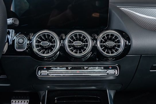 Mercedes GLA 220 4-Matic AMG Line