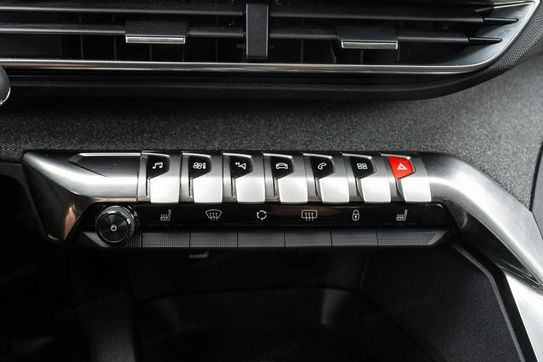 Peugeot 3008 1.5 BlueHDi Allure Pack S&S EAT8