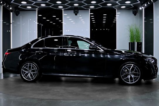 Mercedes Klasa E 220 d 4MATIC AMG Line