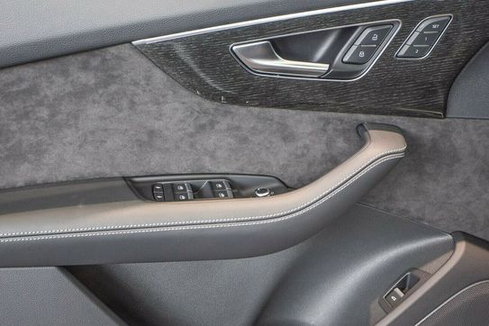Audi Q7 TDI quattro S Line