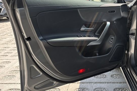 Mercedes CLA 180