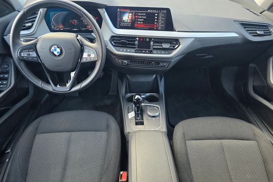BMW Seria 1 118i Advantage