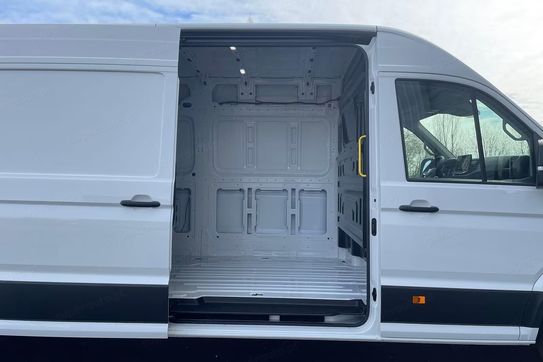 Volkswagen Crafter L4H3 8AT