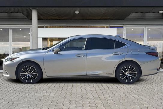 Lexus ES 300h Business Edition