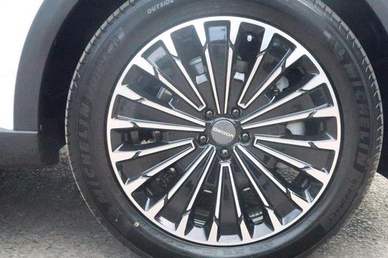 Omoda 9 1.5 Super Hybrid Exclusive AWD