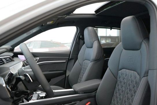 Audi Q8 SQ8 TFSI quattro Tiptronic