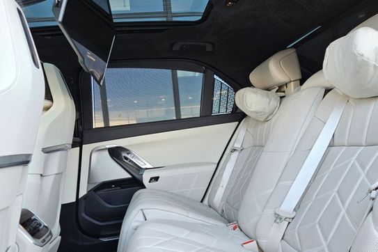 BMW Seria 7 740d xDrive M Sport