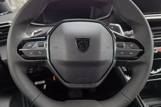 Peugeot 2008 Allure e-DCS 1.2 mHEV