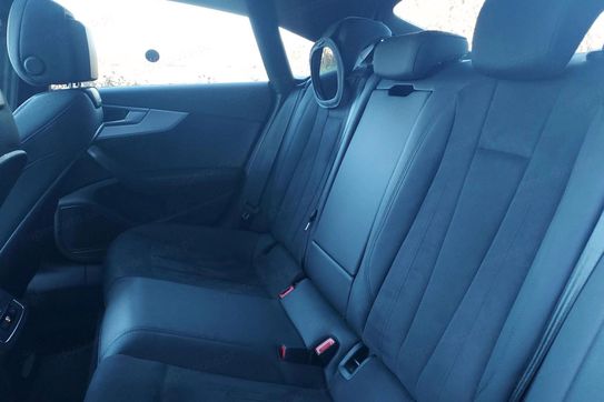 Audi A5 40 TFSI mHEV S tronic